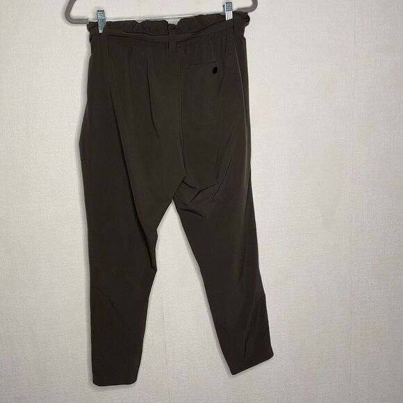 ATHLETA Skyline Belted Paper Bag Tie Waist Jogger Pants Travel Arbor Green Sz 10 - Picture 5 of 9
